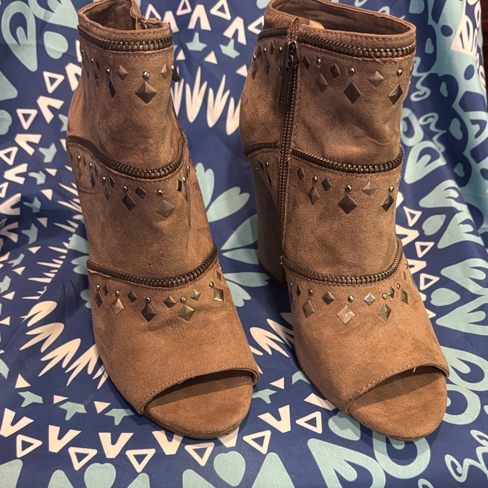 Jessica Simpson Brown Studded Ankle Booties